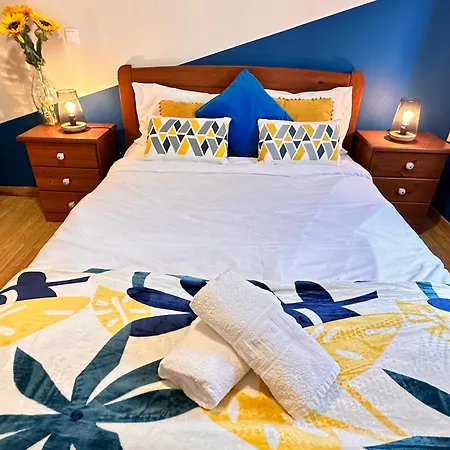Seaview House - Quiet Area, 7 Mins To Town, Stunning Views